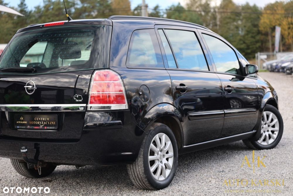 Opel Zafira - 10