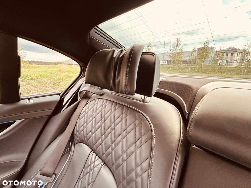 BMW Seria 7 730d xDrive mHEV - 17