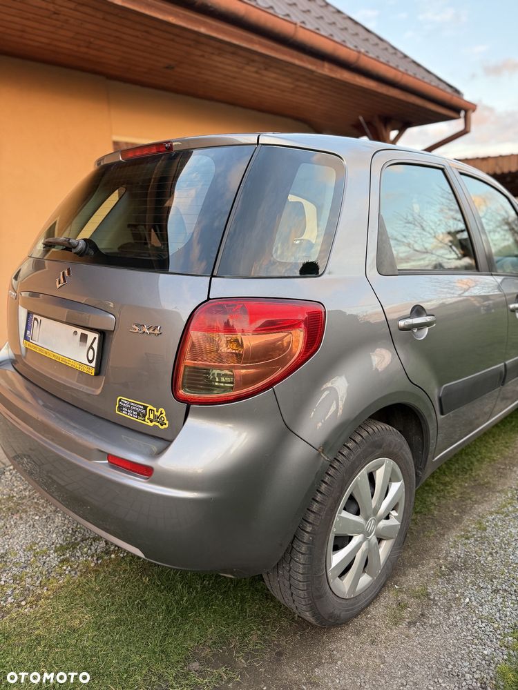 Suzuki SX4 Classic 1.6 VVT Automatik 4x2 Comfort - 5