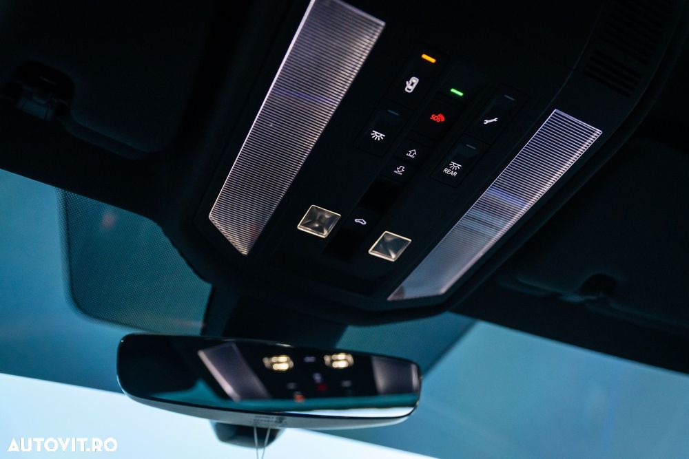 Volkswagen Touareg - 33