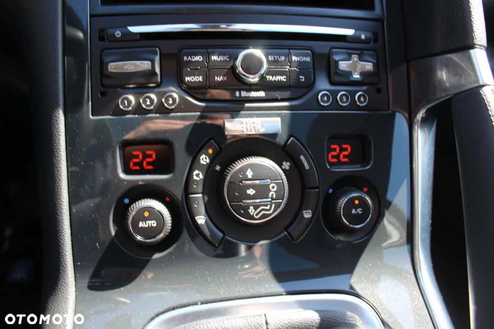 Peugeot 3008 1.6 Premium+ - 22