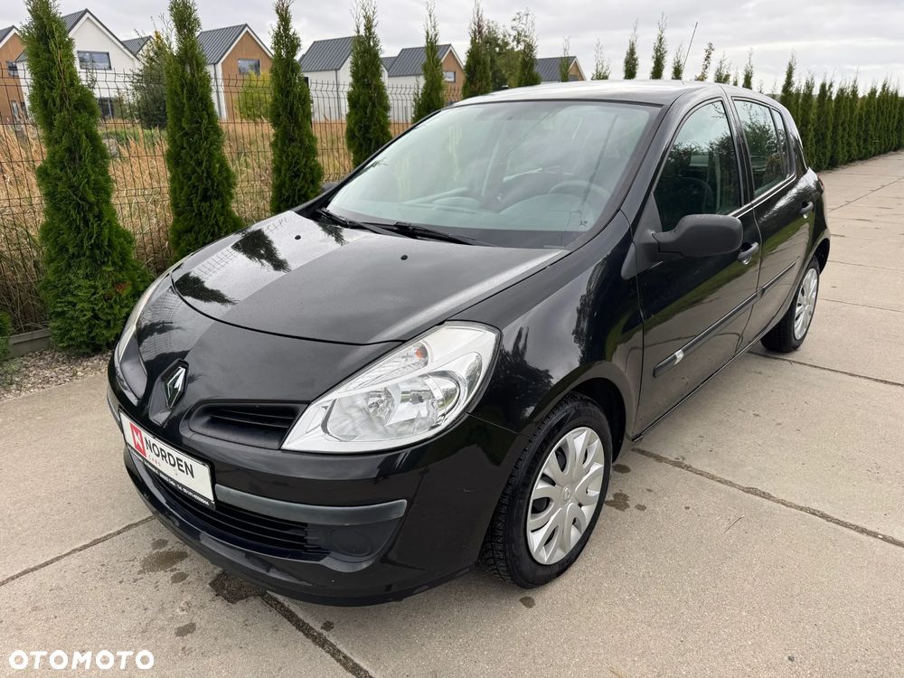 Renault Clio 1.2 16V Authentique - 1