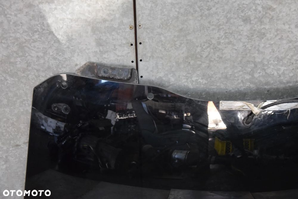 JEEP GRAND CHEROKEE WK2 SZYBA KLAPY BAGAŻNIKA 13R. - 2