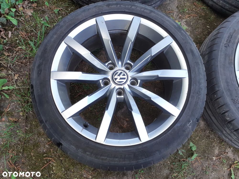 VW Passat B8 Koła 235/45 R18 ET44 Komplet Felgi z Oponami - 2