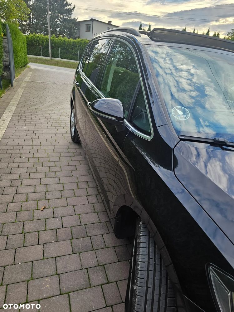 Volkswagen Touran 2.0 TDI SCR DSG Highline - 22