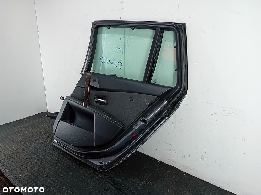 DRZWI TYŁ PRAWY  BMW E61 A08 KOMBI - 2