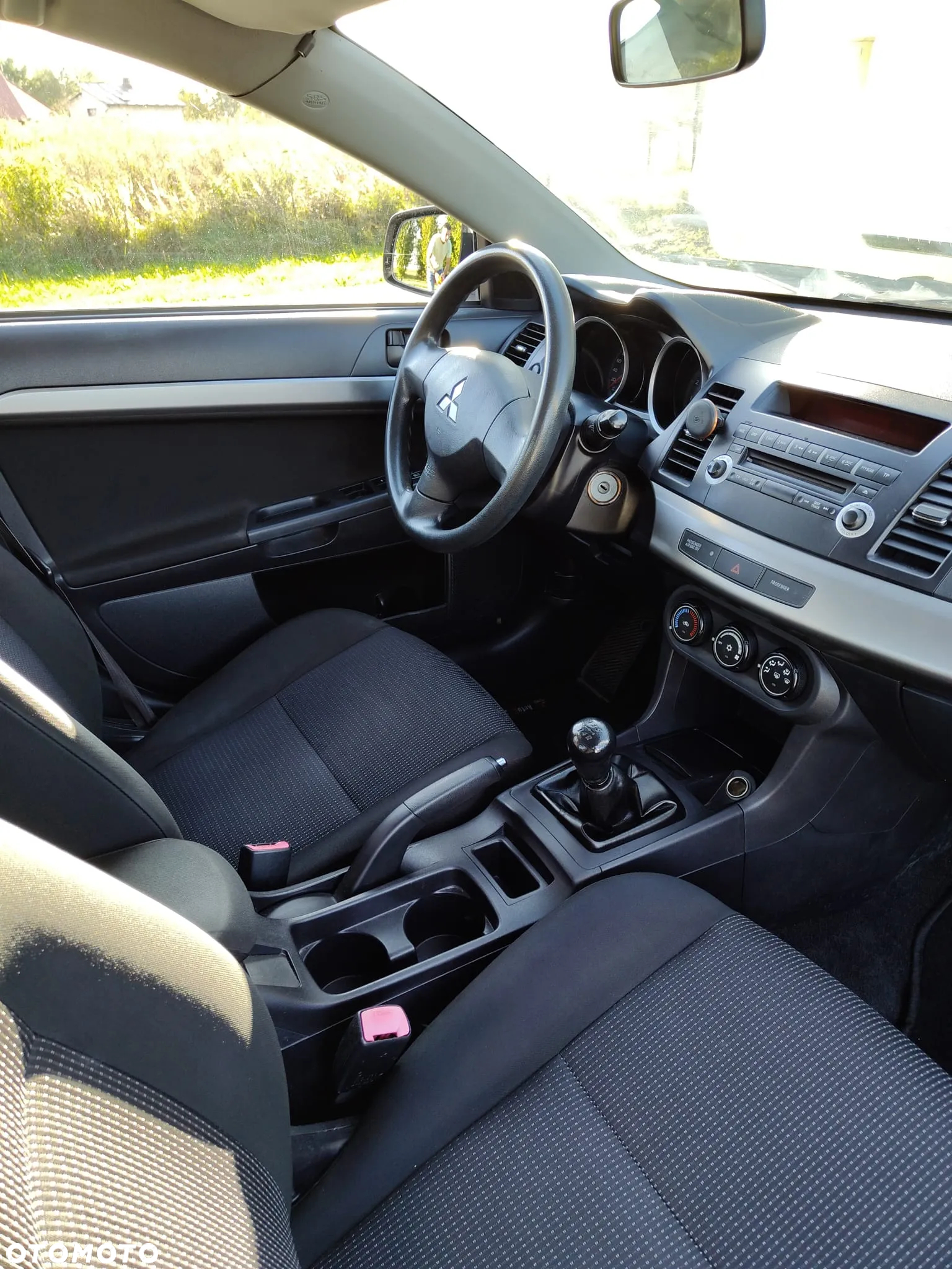Mitsubishi Lancer 1.5 Invite - 6