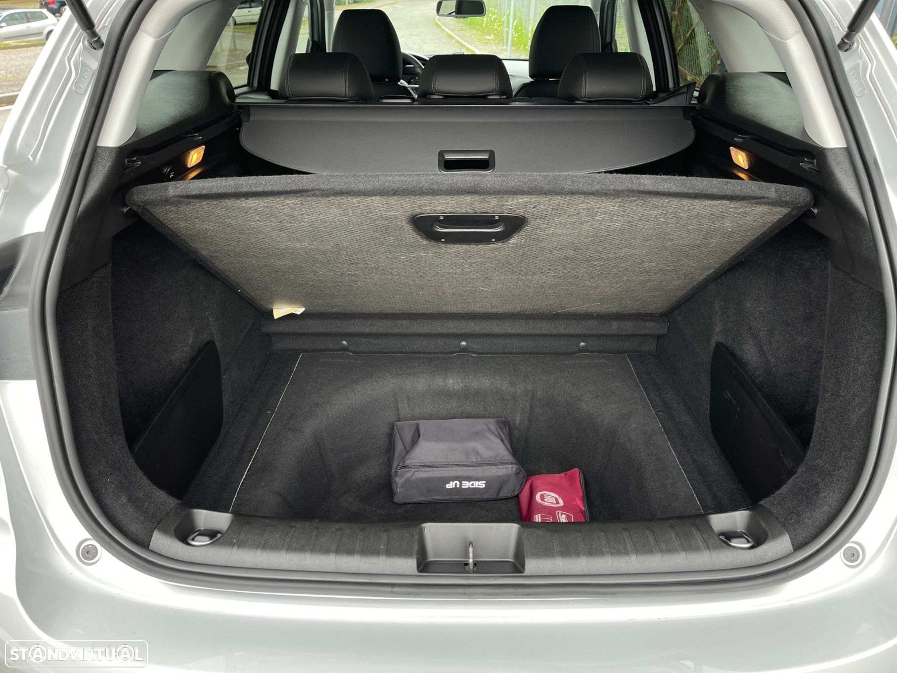 Fiat Tipo Station Wagon 1.3 M-Jet Lounge - 25