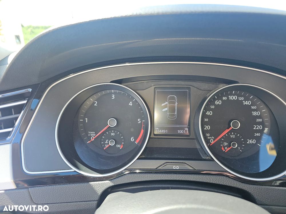 Volkswagen Passat 2.0 TDI Comfortline - 7