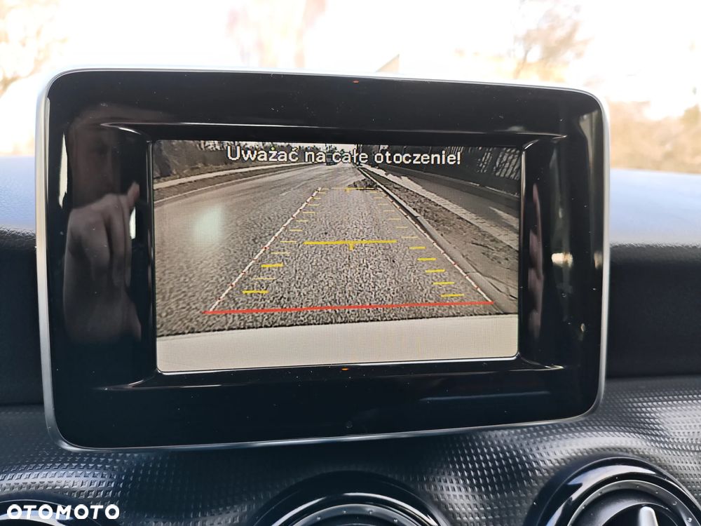 Mercedes-Benz Klasa A 180 (BlueEFFICIENCY) - 32