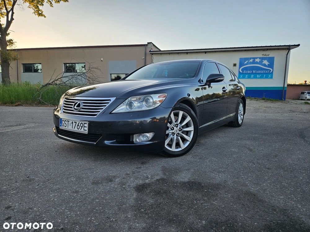 Lexus LS - 1