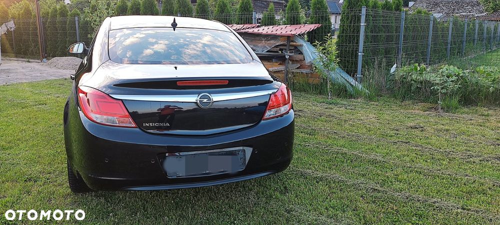 Opel Insignia 1.8 - 9