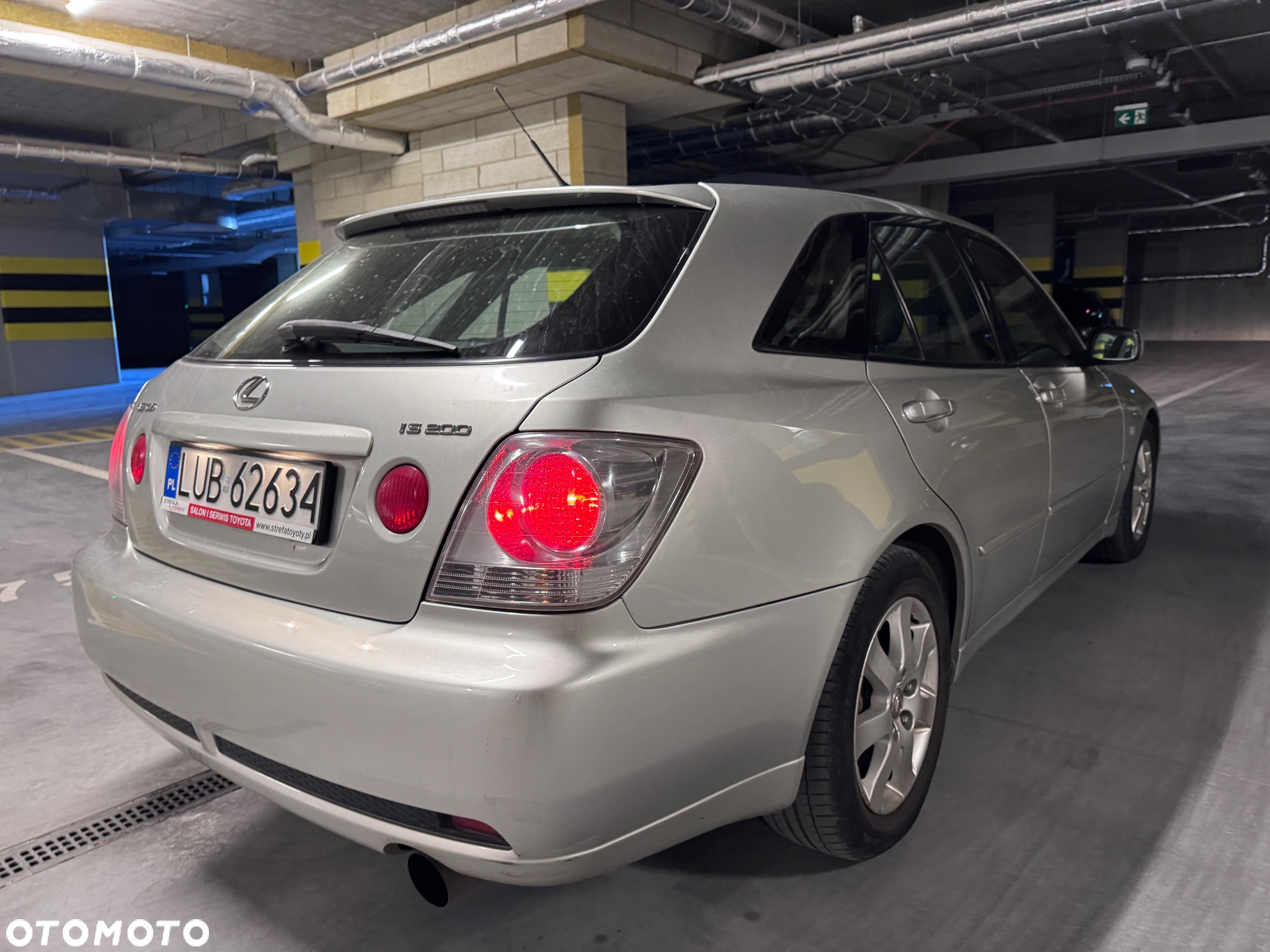 Lexus IS 200 SportCross - 29