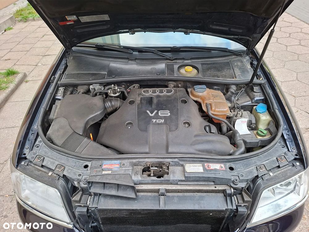 Audi A6 Limousine 2.5 TDI - 24