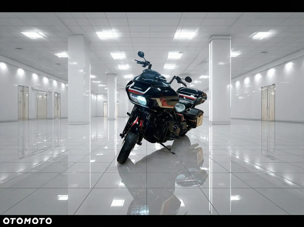 Harley-Davidson Touring Road Glide - 2