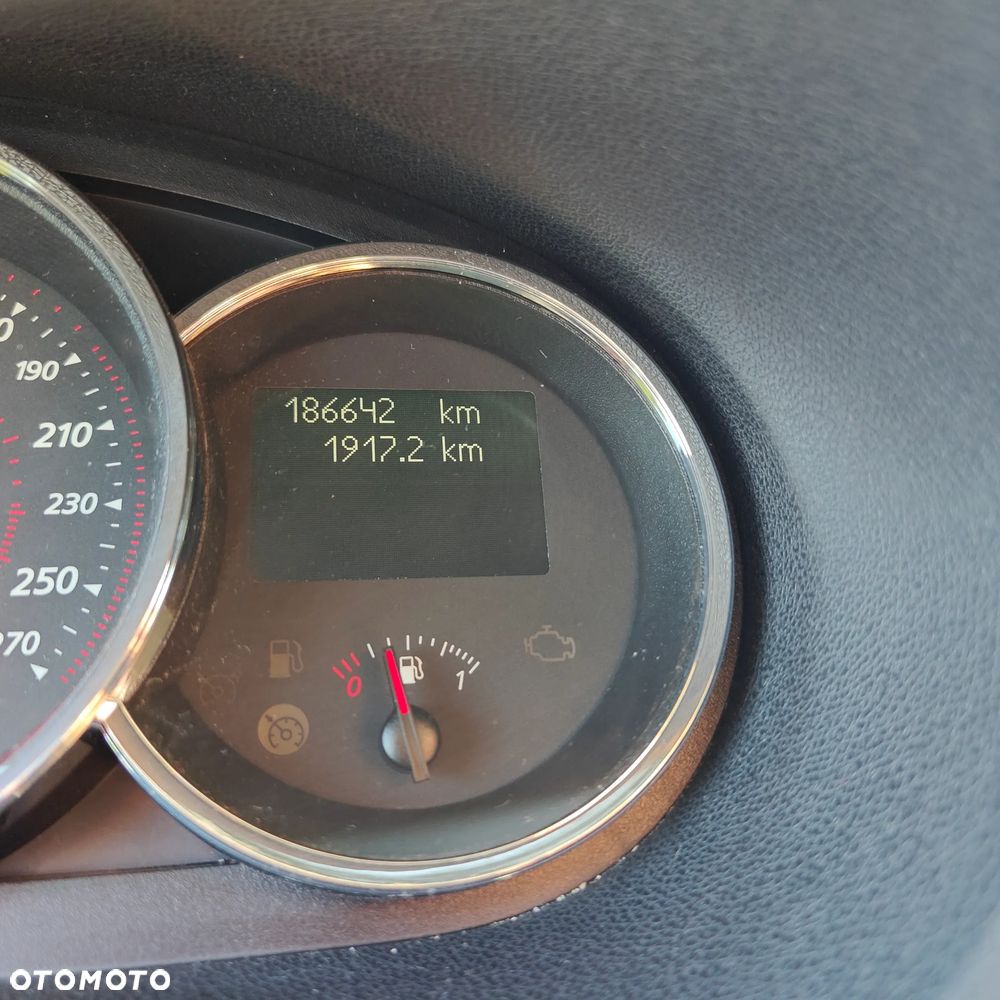Renault Megane TCe 180 GT - 19
