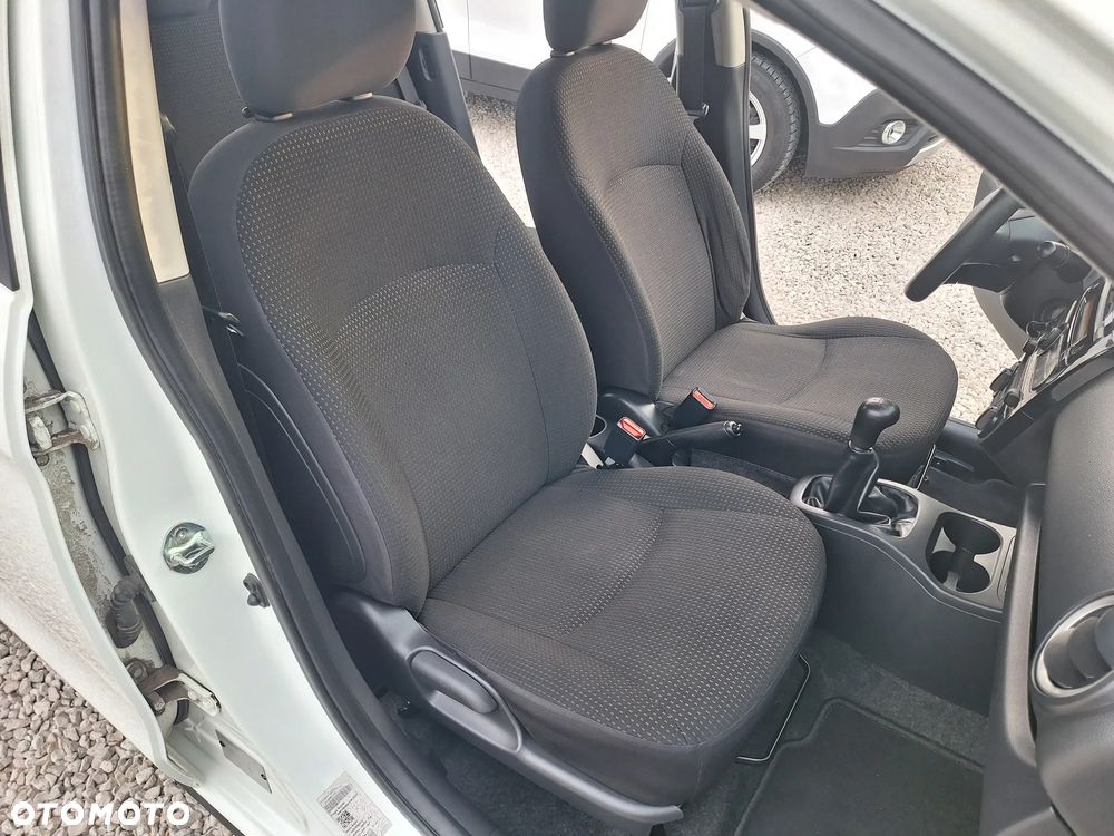 Mitsubishi Space Star 1.2 Clear Tec Color - 28