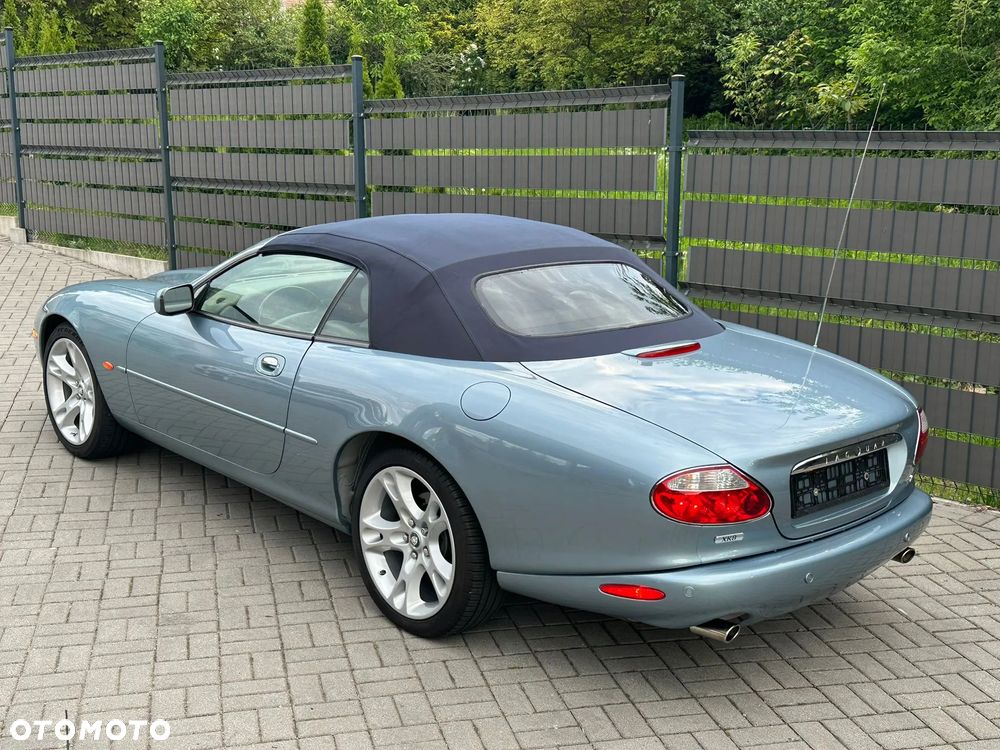 Jaguar XK8 - 4