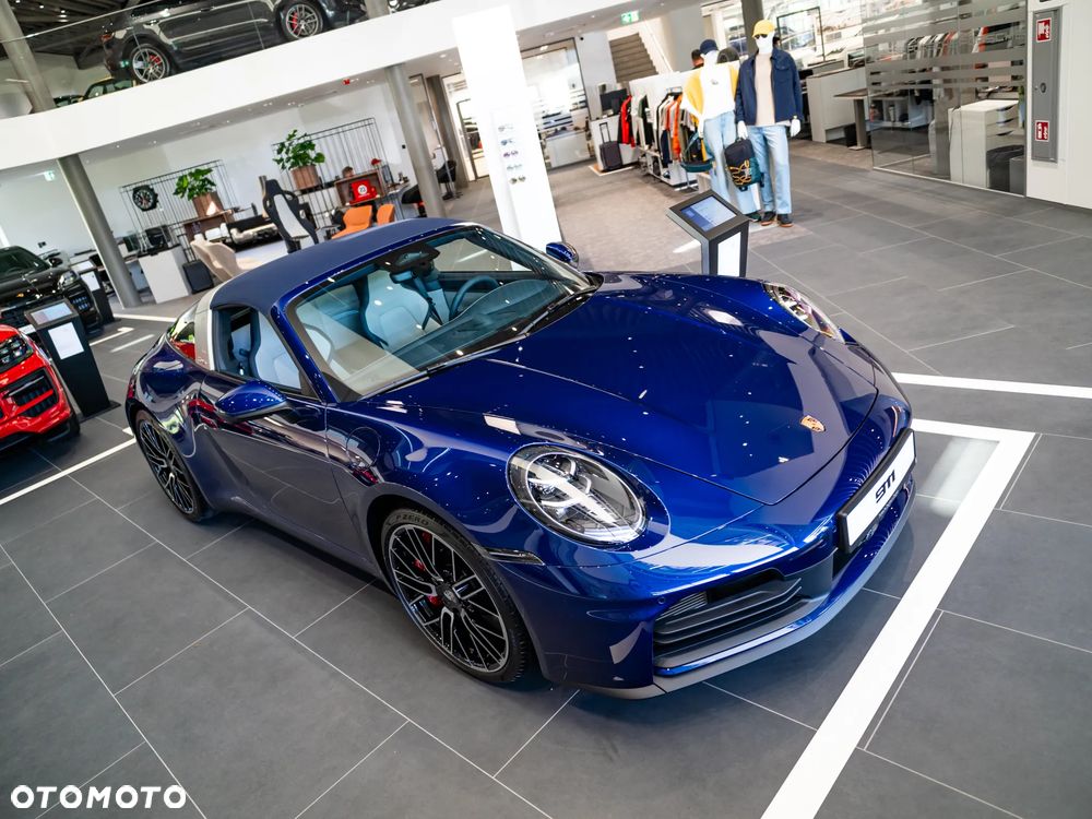 Porsche 911 Targa 4S - 8