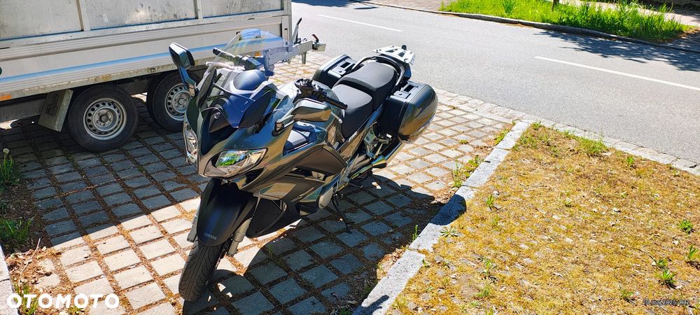 Yamaha FJR - 1