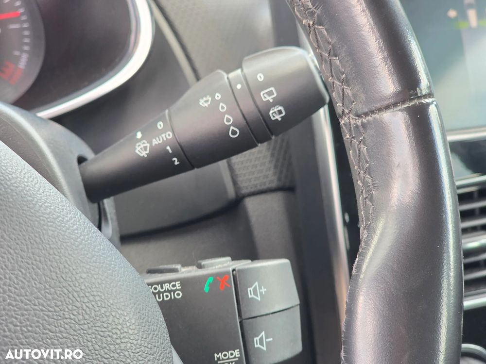 Renault Clio ENERGY TCe 90 Start & Stop Intens - 20