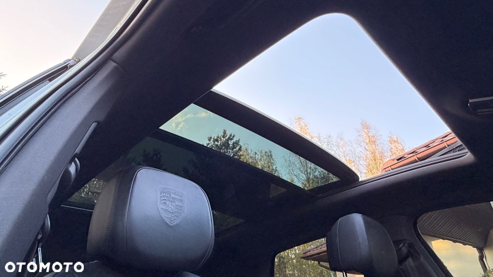 Porsche Cayenne - 24