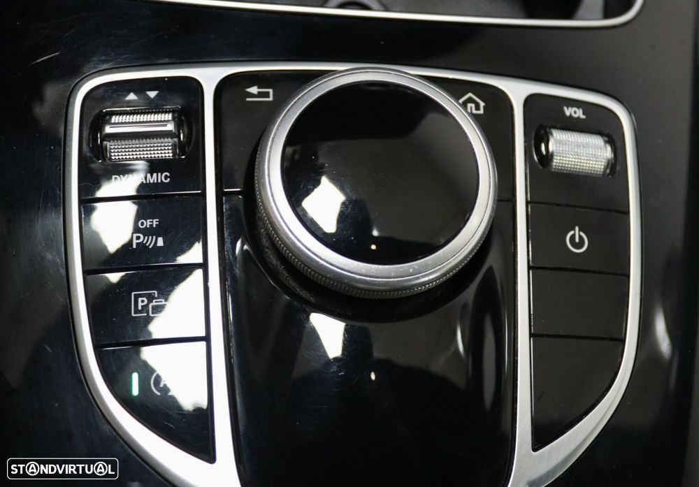 Mercedes-Benz E 220 d Avantgarde - 30