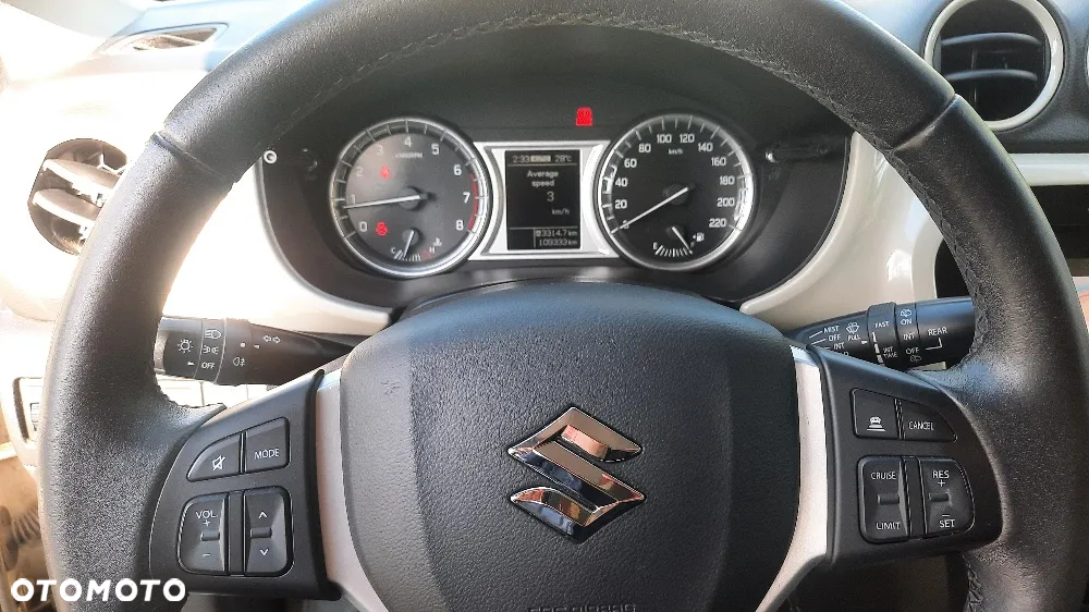Suzuki Vitara 1.6 Premium 4WD - 11