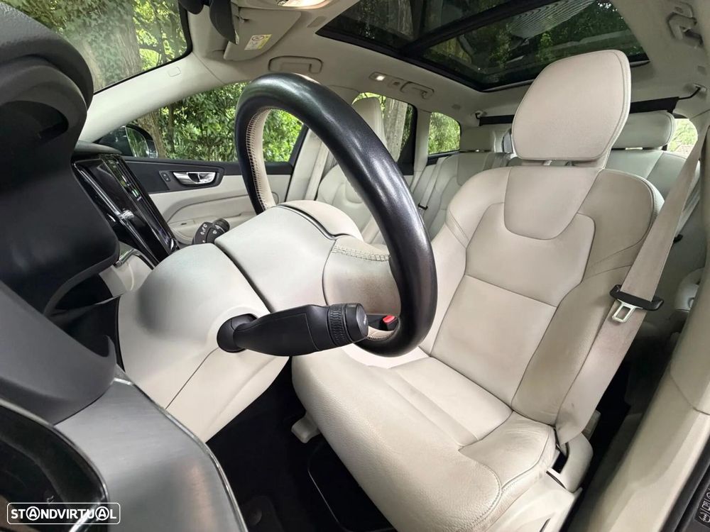 Volvo XC 60 2.0 T6 PHEV Inscription Expression AWD - 27
