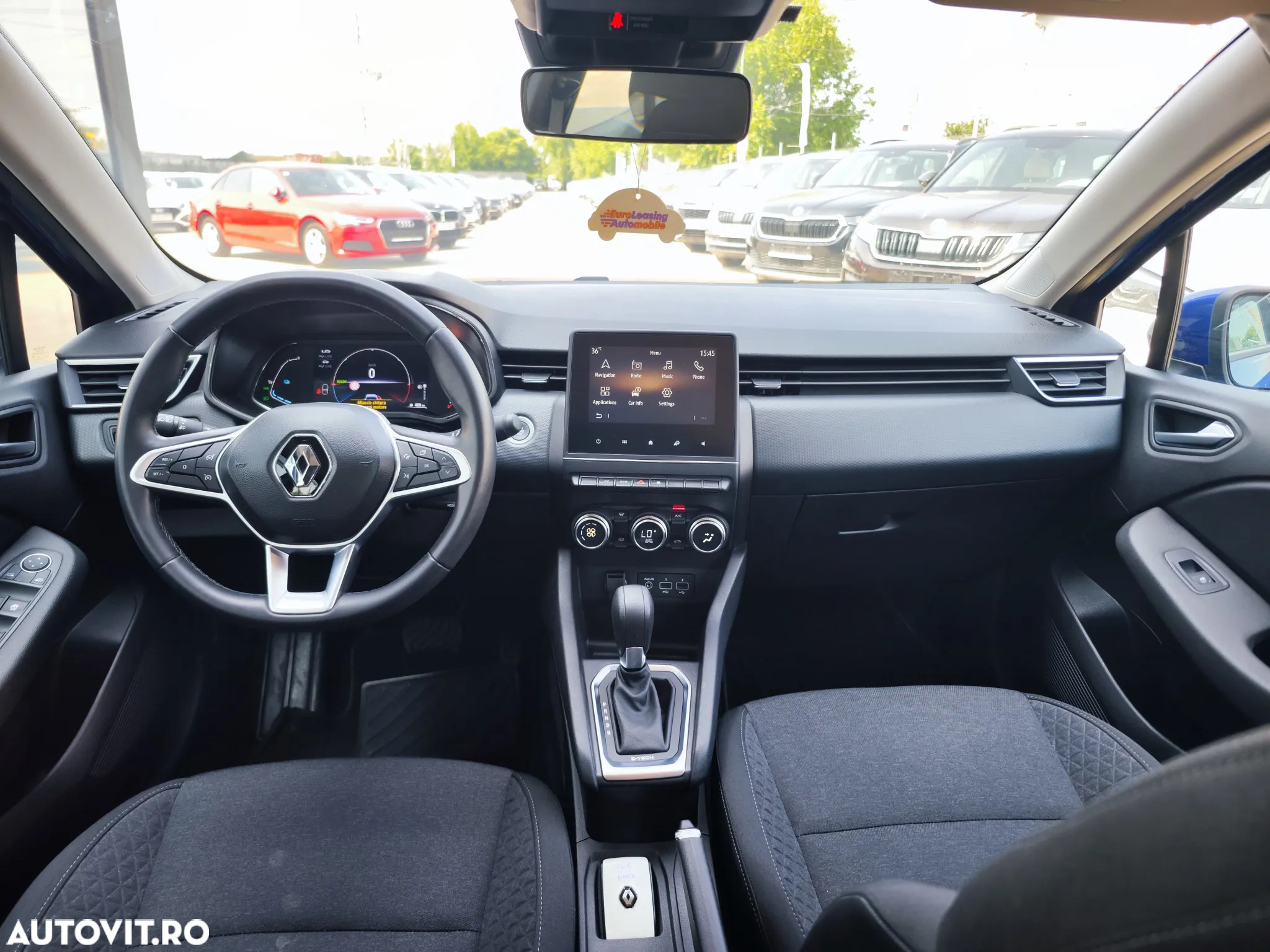 Renault Clio E-TECH Hybrid 140 ZEN - 9