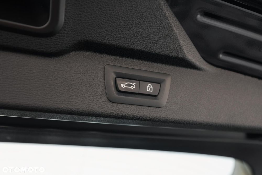 BMW X5 xDrive25d - 37