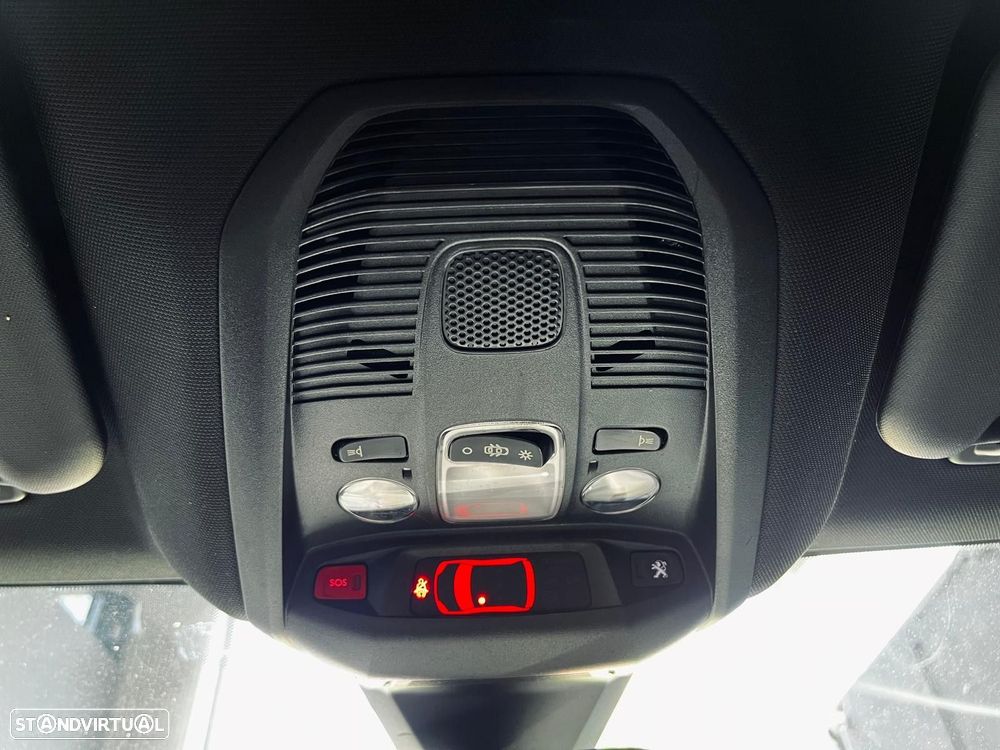 Peugeot 3008 1.2 PureTech GT Line EAT8 - 38