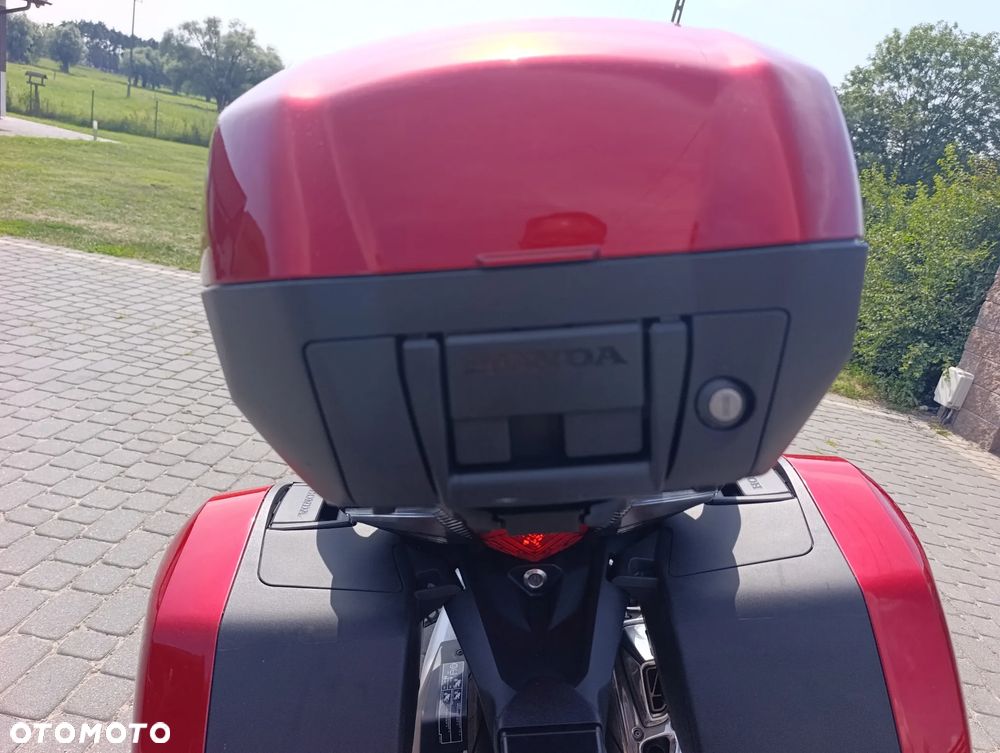 Honda VFR - 27