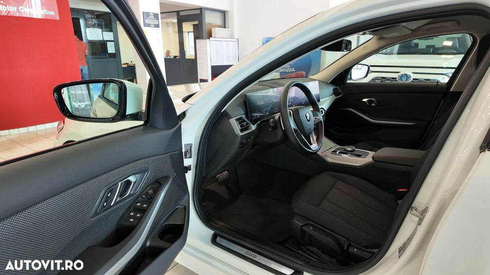 BMW Seria 3 318i Aut. Sport Line - 9