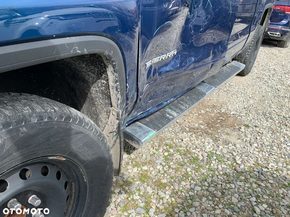 GMC Sierra - 11