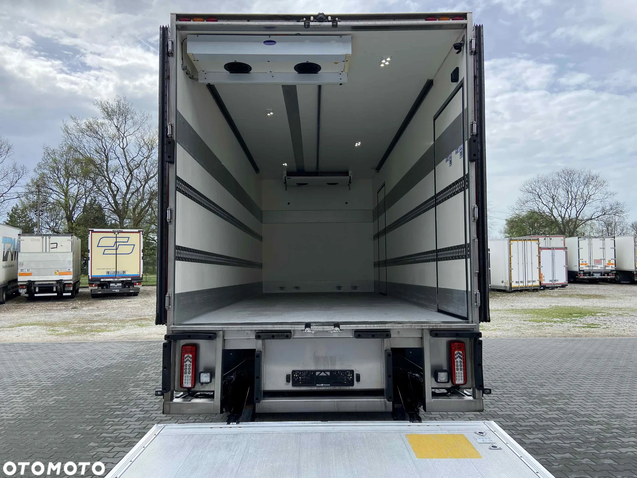 Volvo FE 280 CHŁODNIA SYPIALKA CARRIER DŁUGOŚĆ 6.55 - 10