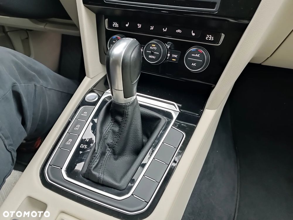 Volkswagen Passat Variant 1.8 TSI BMT Comfortline DSG - 34