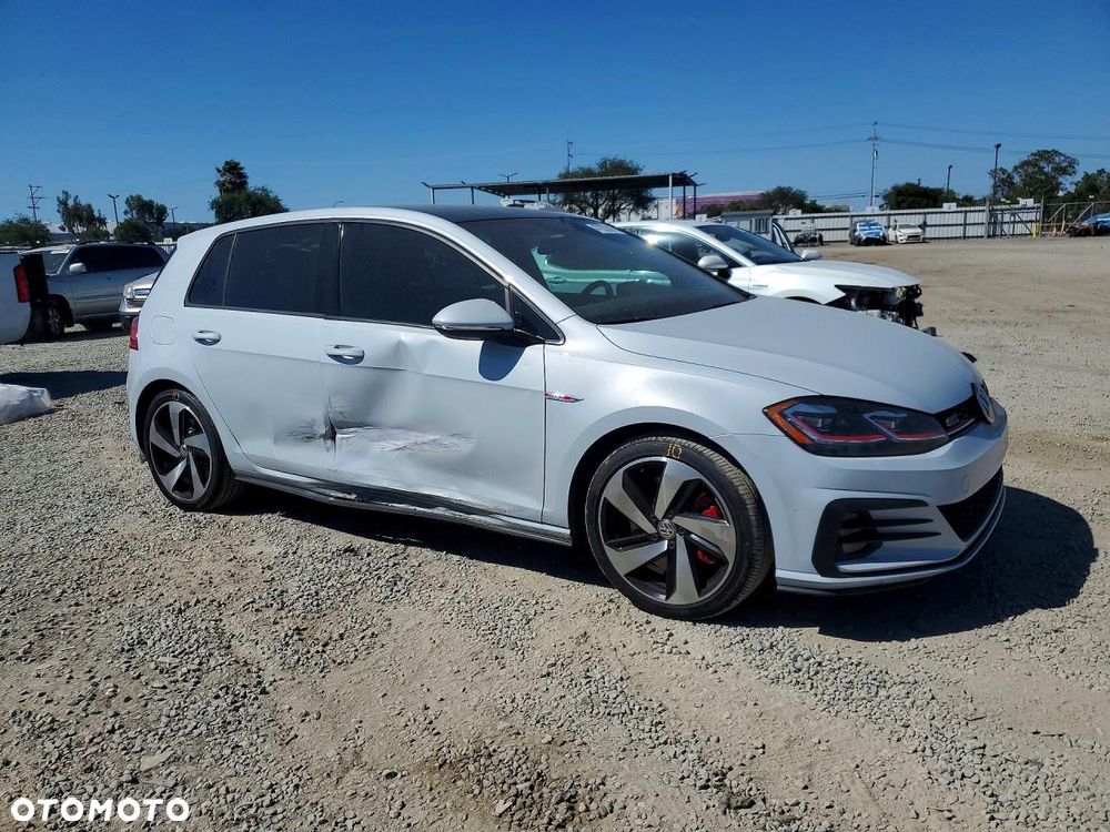 Volkswagen Golf GTI (BlueMotion Technology) DSG - 3