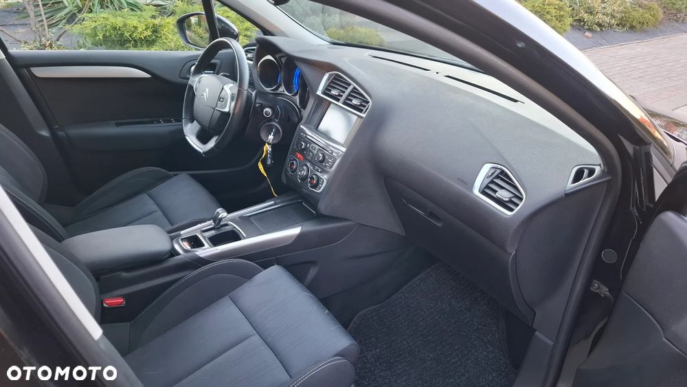 Citroën C4 e-HDi 115 ETG6 Exclusive - 9