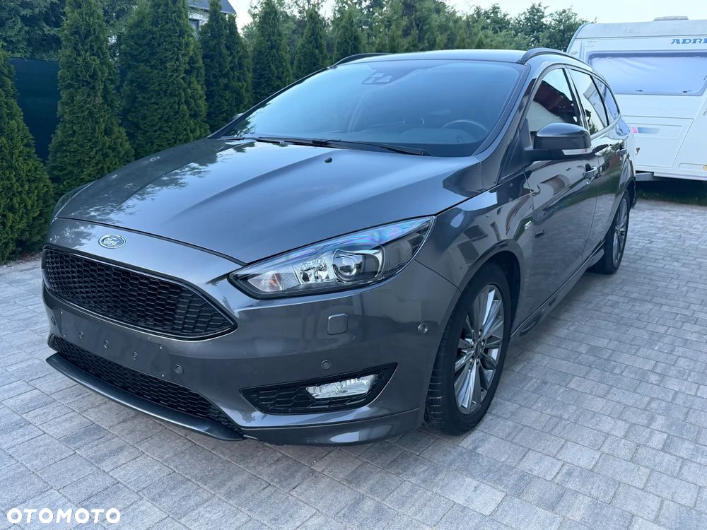 Ford Focus 1.5 EcoBoost ST-Line - 1