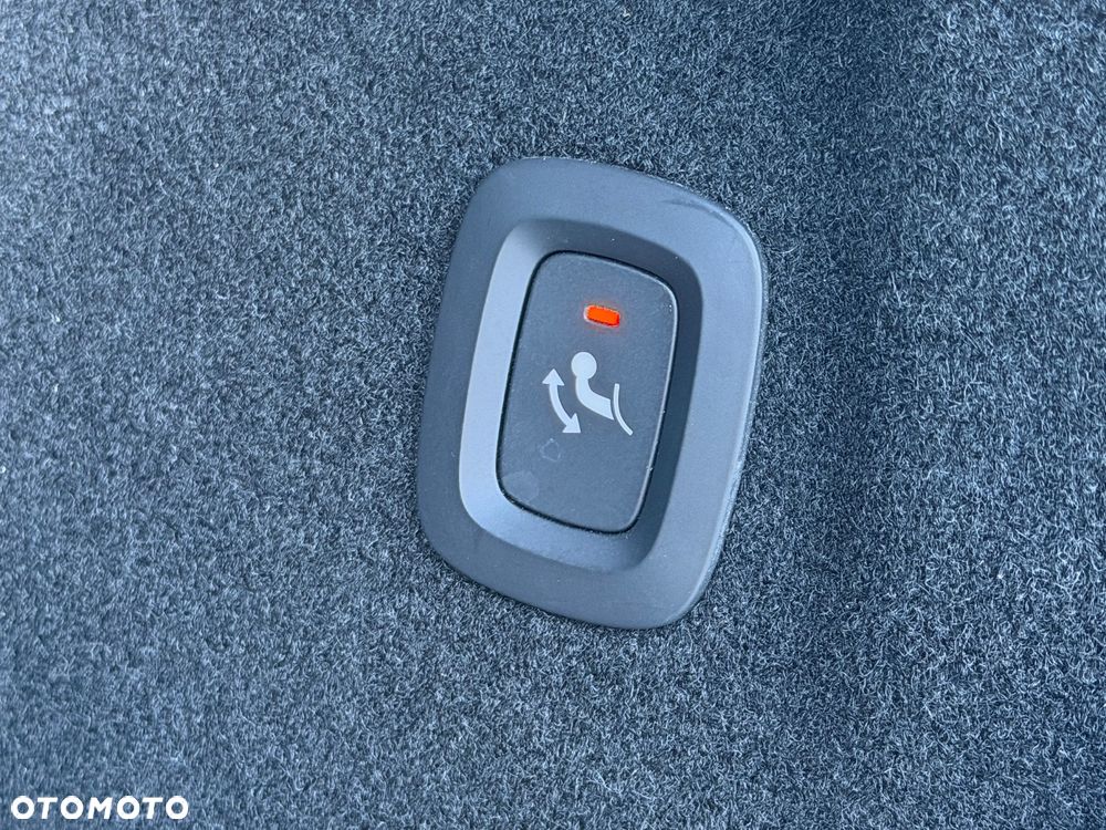 Volvo XC 60 B5 B AWD Momentum Pro - 28