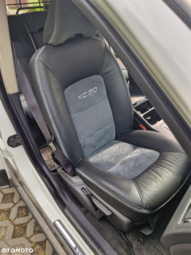 Volvo XC 70 D5 AWD Kinetic - 5