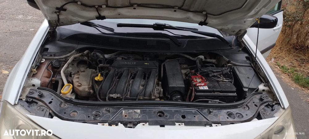 Renault Megane 1.6 Confort Authentique - 4