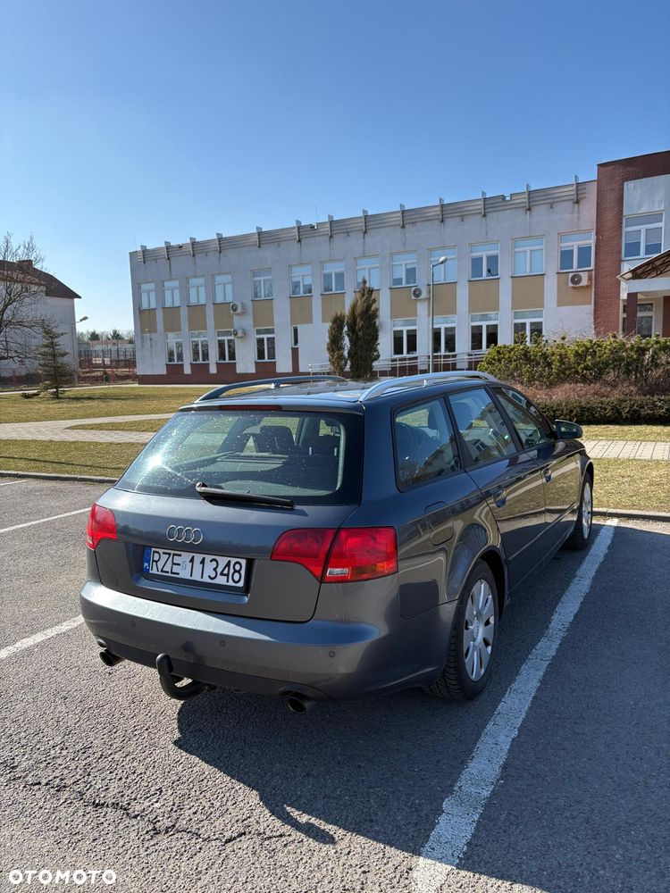 Audi A4 Avant 2.0 T FSI - 1