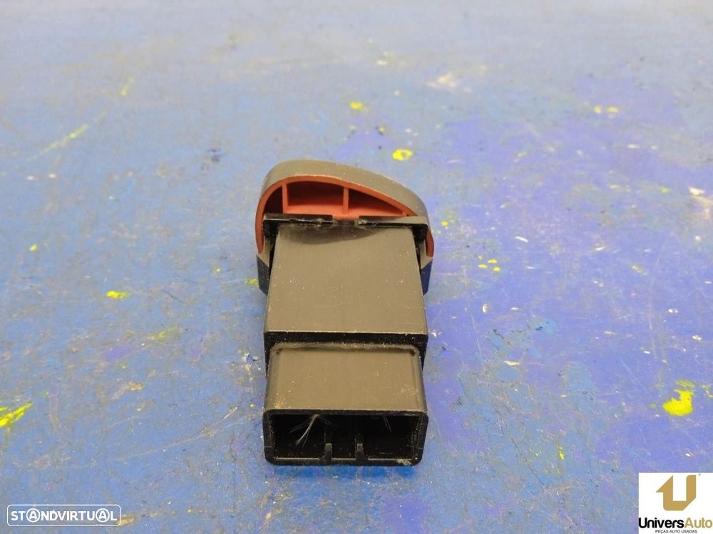 BOTÃO DE EMERGÊNCIA HYUNDAI H100 FURGÃO 1998 -9379041700 - 1
