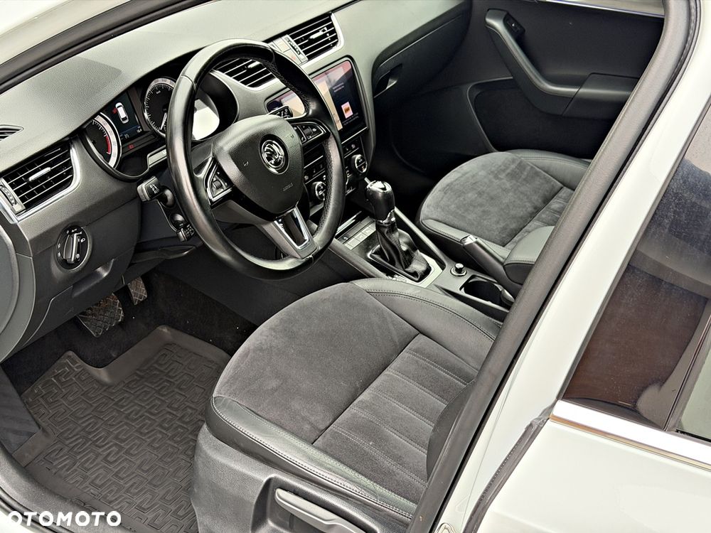 Skoda Octavia 2.0 TDI (Green tec) DSG Style - 21
