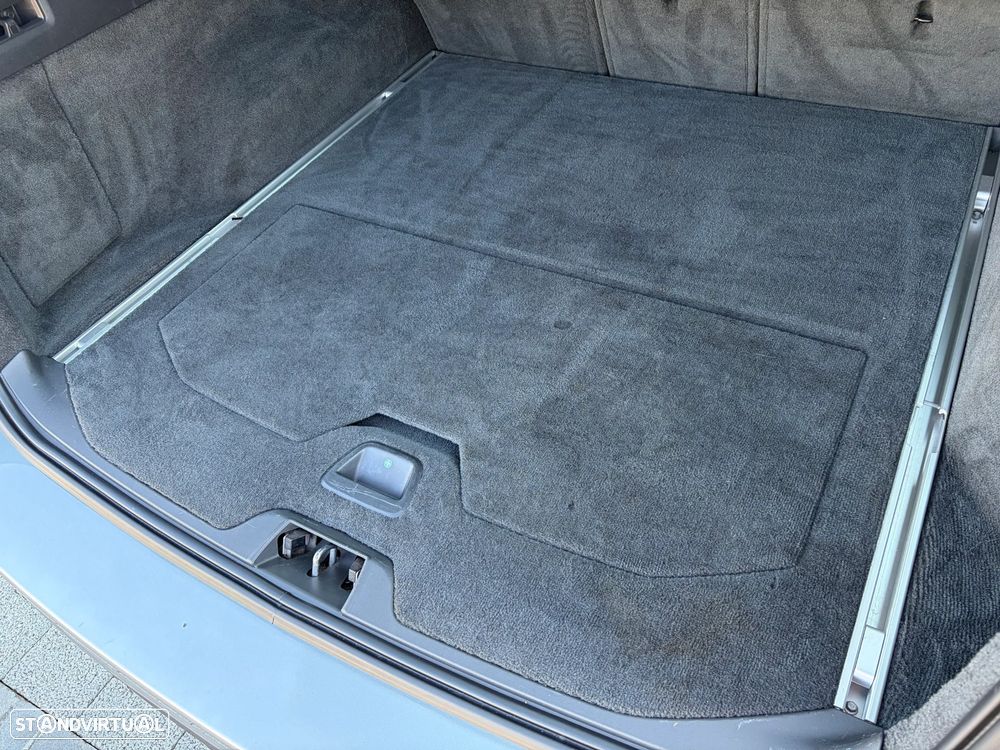 Volvo V70 1.6 D2 Momentum - 33