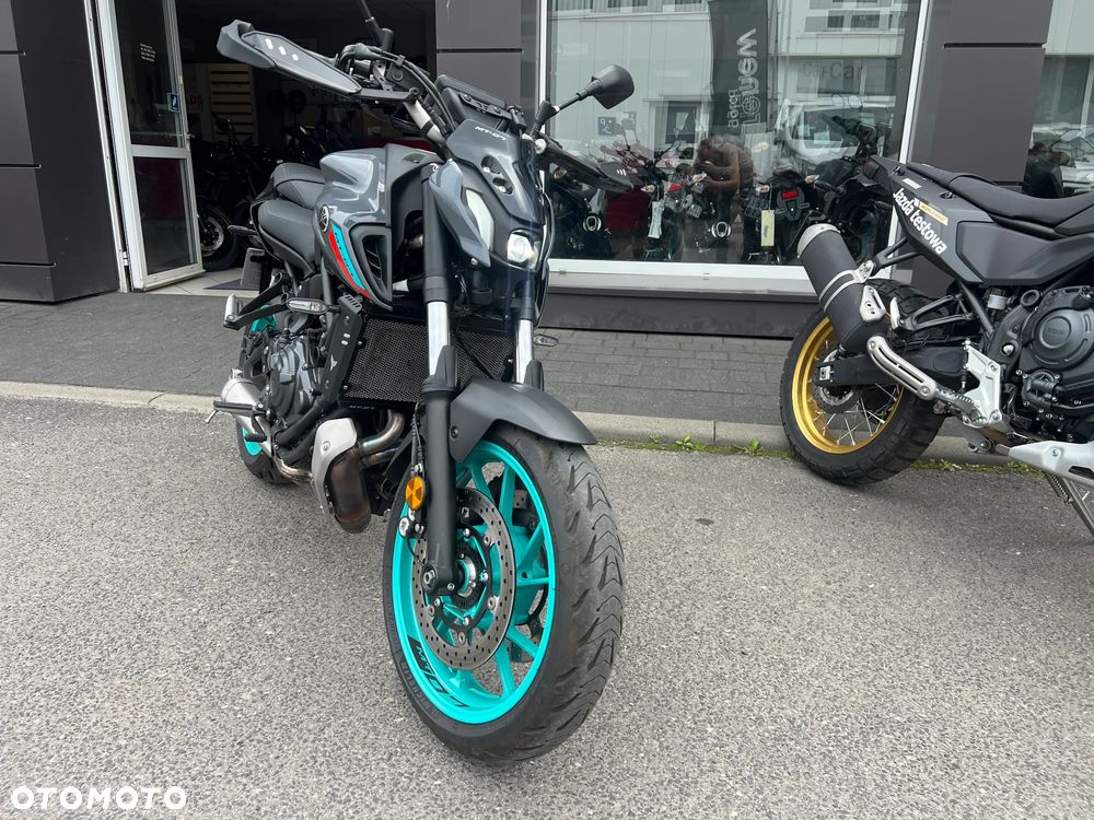 Yamaha MT - 4