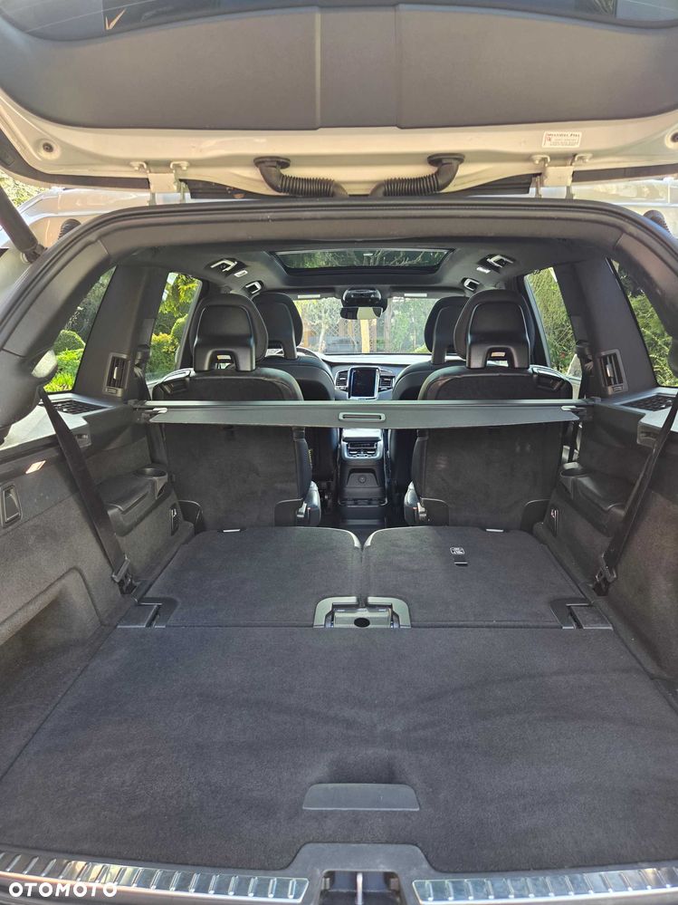 Volvo XC 90 - 8