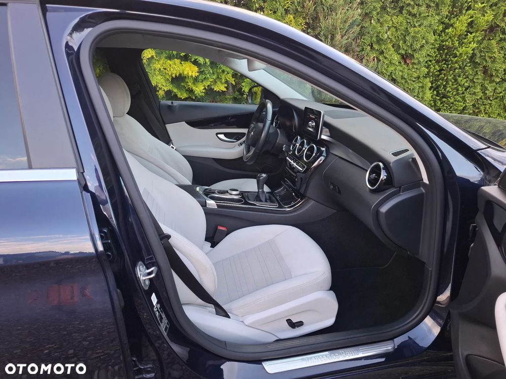 Mercedes-Benz Klasa C 180 d Exclusive - 10